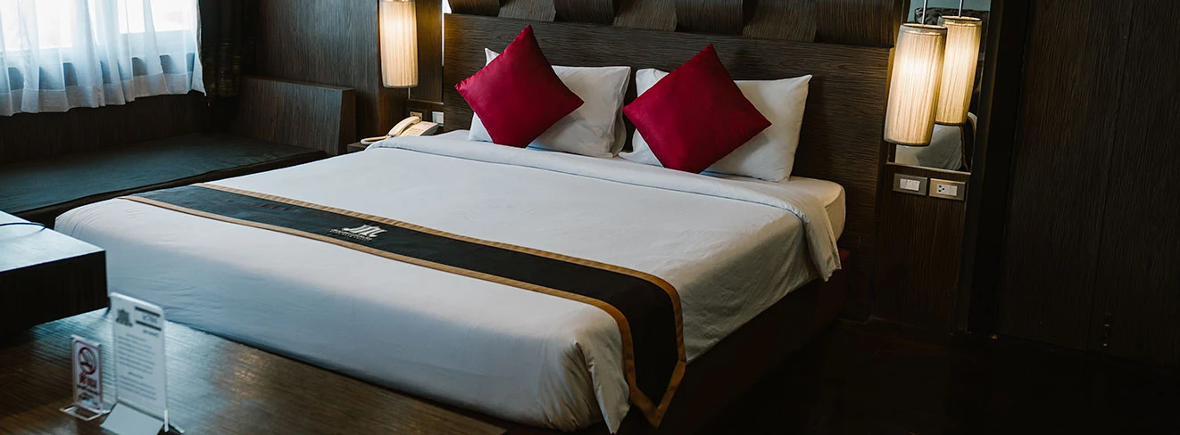 Guest room at Khon Kaen Hotel
